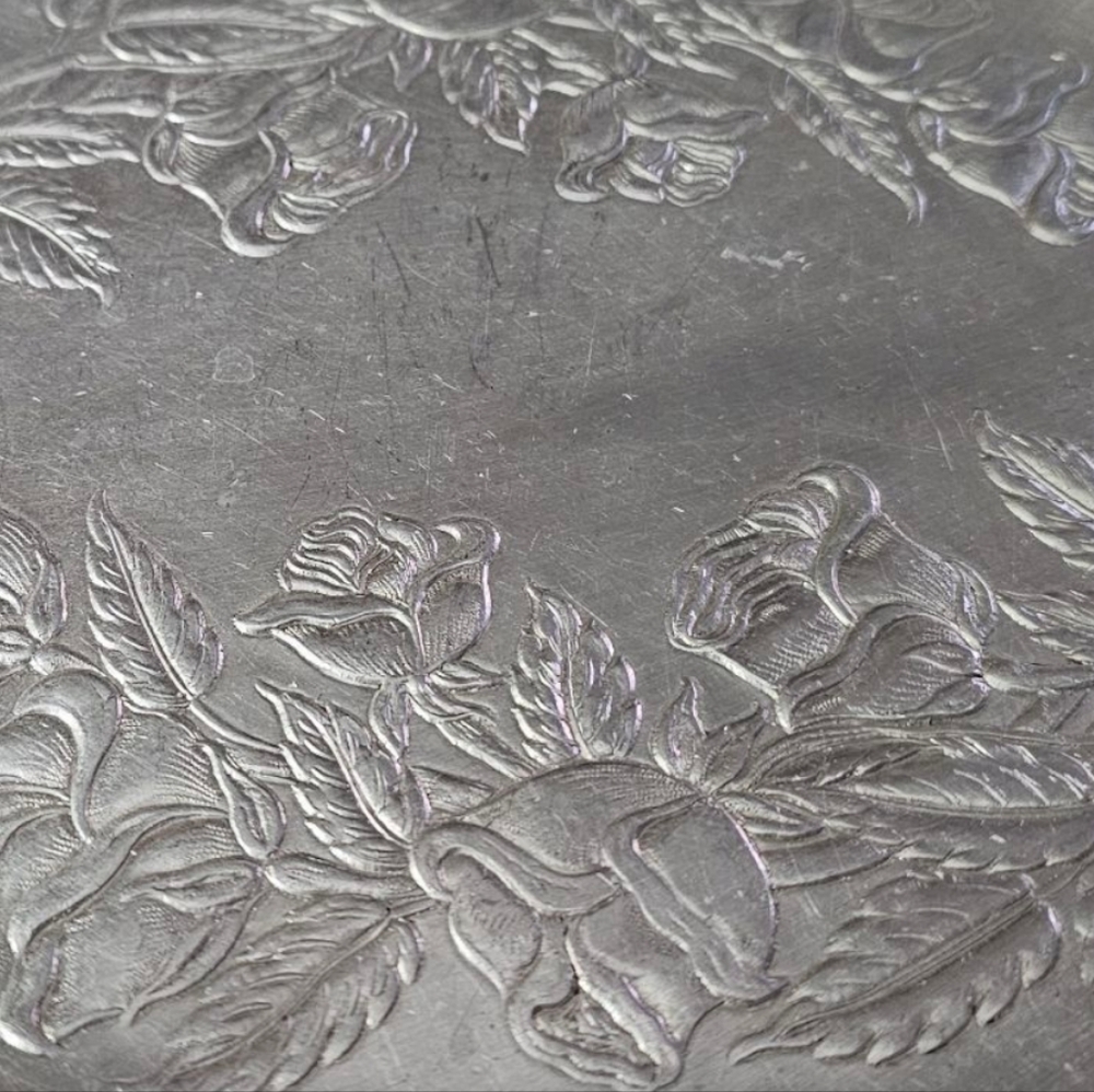 Farber and Shlevin - Vintage 1950's Hand Wrought Cast Aluminum Roses Basket​ - Picture 6 of 10